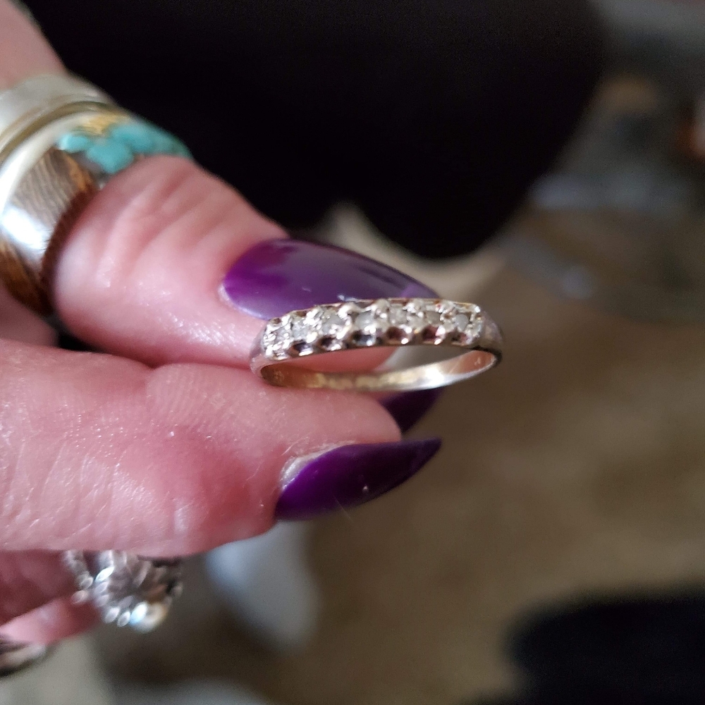 Anniversary ring size 7